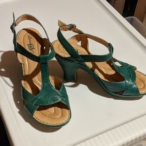 Born Crown heeled sandals, teal, size 7, EUC